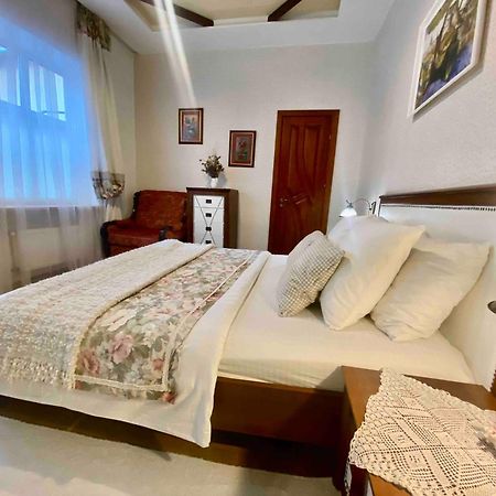 Ferienwohnung Вул Вірменська 20 Не Далеко Від Ж Д Вокзалу Звітні Документи Lemberg Exterior foto